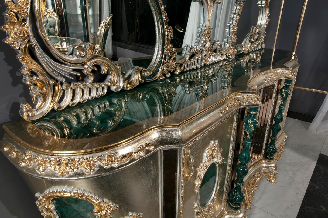 REGAL GREEN DINING ROOM