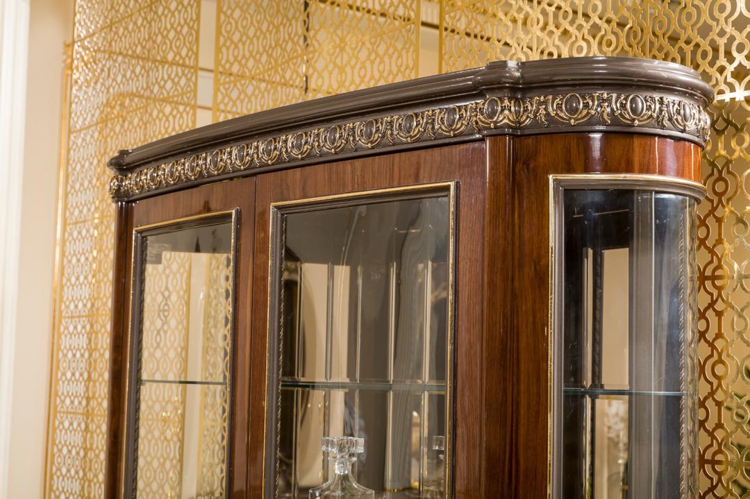 ELEGANCE DINING ROOM